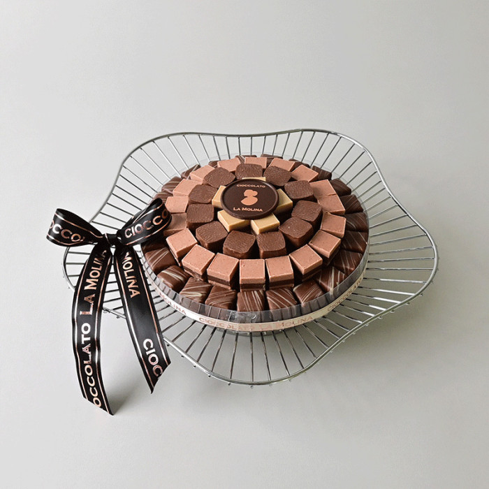 Flower Tray Pralines Medium