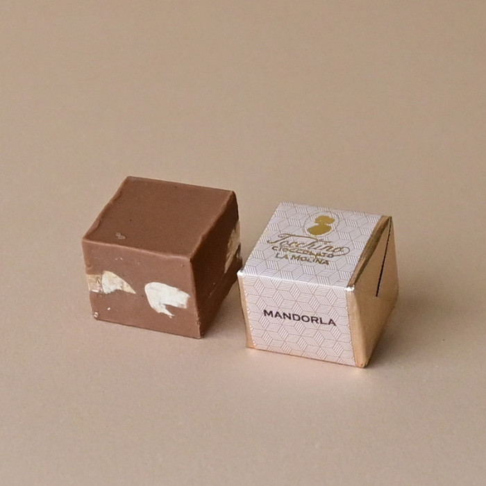 TOCCHINO MILK ALMOND Wrapped